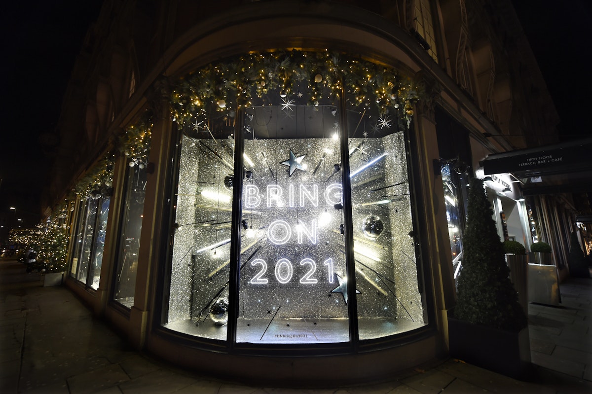 2020 Best Christmas Window Displays From Around The World